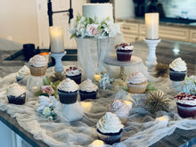 Load image into Gallery viewer, Wedding Cakes