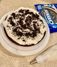 Load image into Gallery viewer, Cookies n Cream Cake