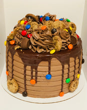 Load image into Gallery viewer, Candy Surprise Cake