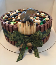 Load image into Gallery viewer, Kit Kat Cake
