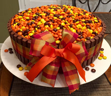 Load image into Gallery viewer, Kit Kat Cake