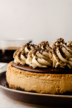 Load image into Gallery viewer, Java Creme’ Crunch Cheesecake