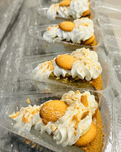 Load image into Gallery viewer, Banana Pudding Cream Cheesecake