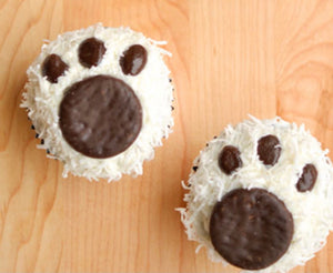 Polar Bear Claws Cupcake