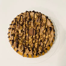 Load image into Gallery viewer, Reese’s  Peanut Butter Cheesecake